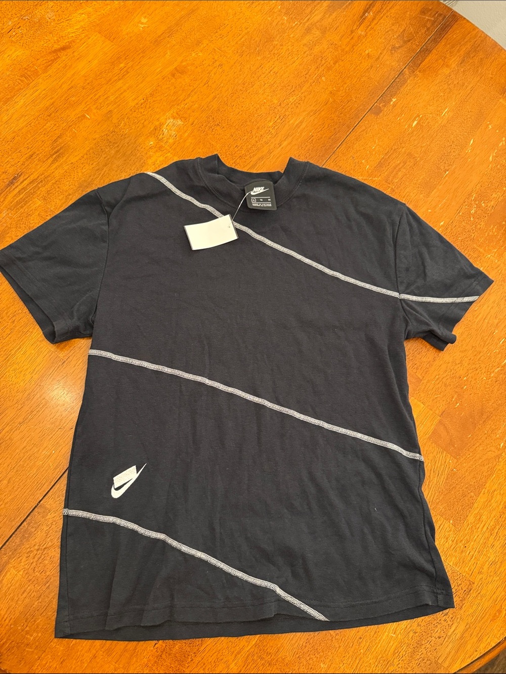 Nike Women's Black Short Sleeve Tee with Contrast Stitching xl